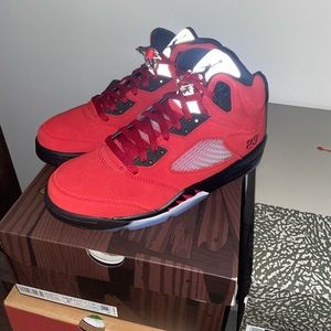 Air Jordan 5 Retro Raging Bull 2021